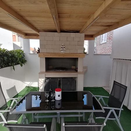 Apartments Paola Трогір Екстер'єр фото
